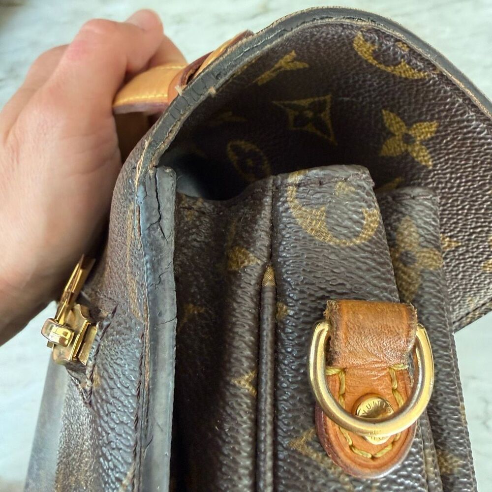 Authentic LOUIS VUITTON METIS Pochette Flap Monogram Leather Top Handle - Picture 13 of 16